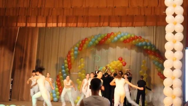 "Большие танцы" в г. Красный Кут. Школа №1!!! смотреть онлайн