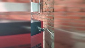 Котел Metal-Fach Smart MAXI работает более 9 часов на одной загрузке.