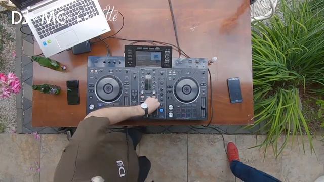 DJ Vicks & MC Mike LIVE MIX @ Coquette 07 06 2020 смотреть онлайн