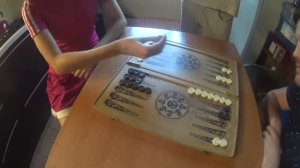 Как играть в короткие нарды.