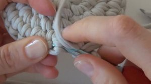 ВЯЗАНАЯ КОРЗИНА С ТЮЛЬПАНАМИ. ПОДРОБНЫЙ МАСТЕР-КЛАСС.  Узор шишечки. Узор галочки. Идеальный круг