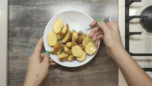 Голец запеченный с картофелем в духовке / Рецепт Гольца / Вкусная рыба