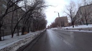 Караганда | улица Мустафина (короткий фрагмент под 90 градусов) стыкуется с Буль. Мира - весна 2021