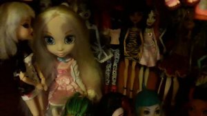 МОНСТЕР ХАЙ КУКЛЫ ! ЧТО С КУКЛАМИ ? КОЛЛЕКЦИЯ НАШИХ КУКОЛ ! Уборка в кукольном доме/Братц/ Куклы Ло