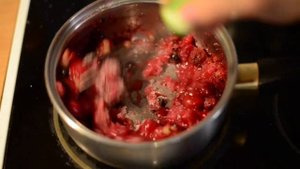 Конфитюр из смородины и вишни