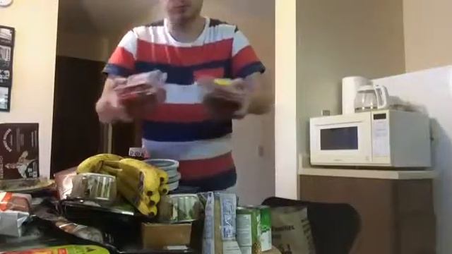 Бесплатная еда в США по грин карте кто скажет это правда?
