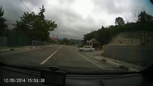 Неумышленный Выезд на встречную и пересечение двойной сплошной
