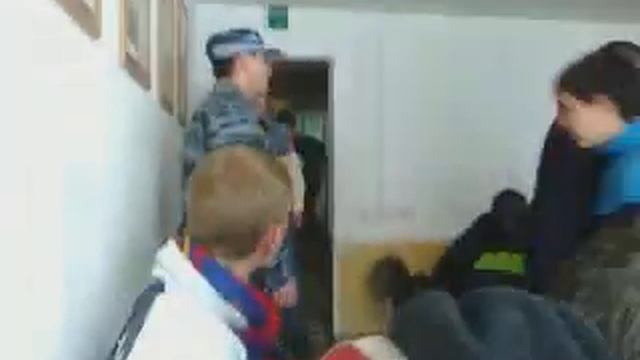 Первый выезд в пермь,сидим в отделе