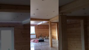 Парящие потолки в доме из клеёного бруса