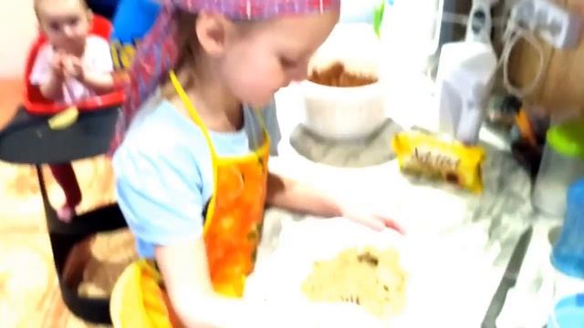 Постный кекс с халвой1 смотреть онлайн