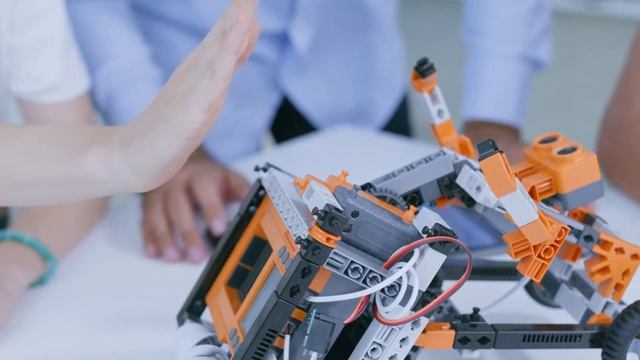 STEM & ROBOTICS PRODUINO | Engino - Classroom & Makerspace Solutions #robotics смотреть онлайн