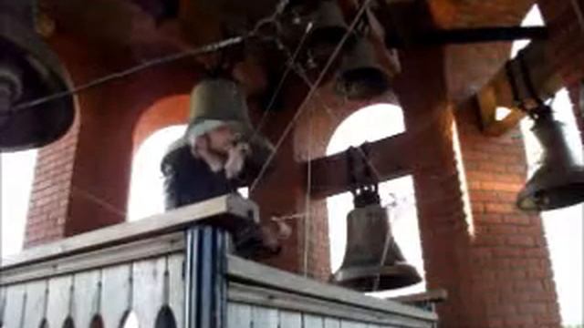 Воскресный звон смотреть онлайн