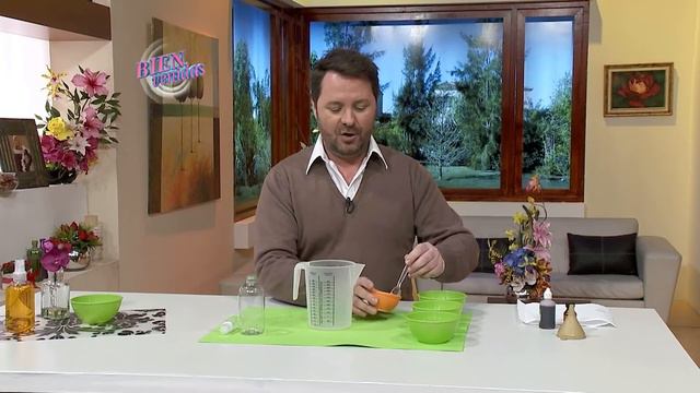 Mirta Biscardi - Bienvenidas TV en HD - Decora en decoupage una caja de vino. смотреть онлайн