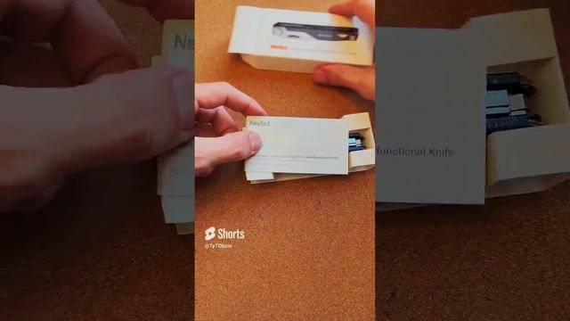 Распаковка и обзор свежего мультитула Nextool 12 в 1 | Скучный мультитул от NexTool Xiaomi