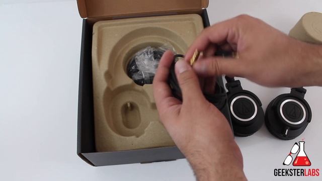 Unboxing: Audio Technica ATH-M50x Headphones смотреть онлайн