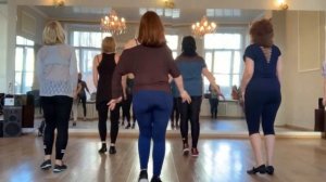 Современный танец спиной