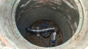 Скважина и ее обустройство своими руками.кессон.