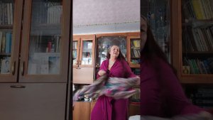 Танец под песню: ,,я расскажу тебе про жизнь цыганскую."