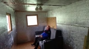 Это не бытовка  а домик 14 квадратов !!