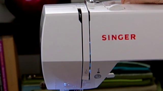 SINGER Confidence Series (SINGER 7465, SINGER 7467 & SINGER 7469Q) - Threading The Machine