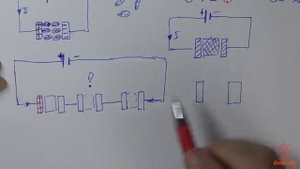 Как протекает ток через несколько конденсаторов последовательно соединенных