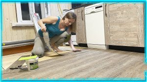 Пришлось идти к соседу с бензопилой. Делаю пол своими руками