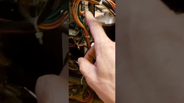 Нет подачи проволоки. Полуавтомат Аврора 180 смотреть онлайн