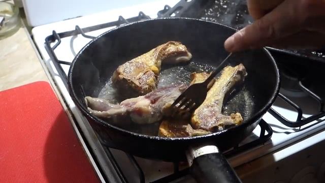 ШАШЛЫК НА КУХНЕ Жарим бараньи ребрышки смотреть онлайн