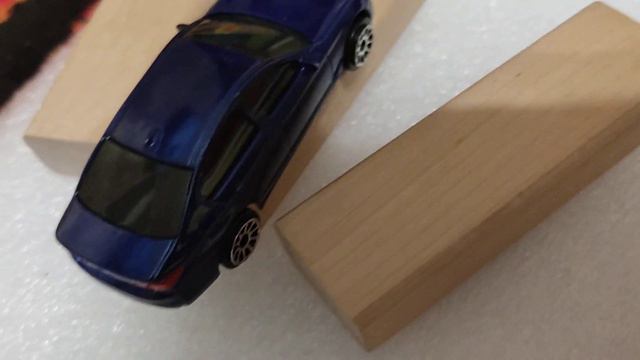 Как пройти двухслойную полосу препятствий? Новые машины проходят испытания. смотреть онлайн