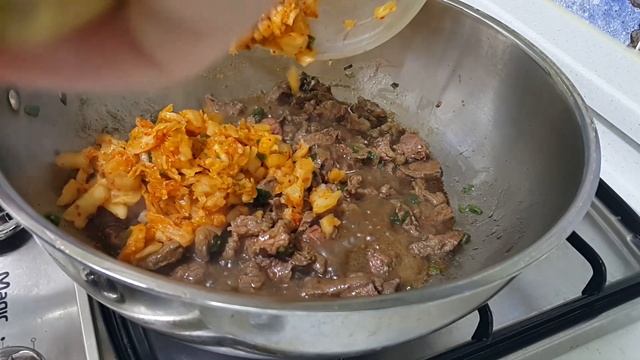[김치볶음밥] Рецепт кимчи поккымпаб + дегустация корейца