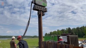 Забивка шпунта Ларсена. Без слов и лишнего.