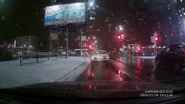 Проезд на красный свет. K158EX71 смотреть онлайн