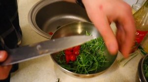 САЛАТ С ТУНЦОМ! Жареный авокадо, мандарины и соус из чили! Мега вкусный салат. #тунец #салатстунцом