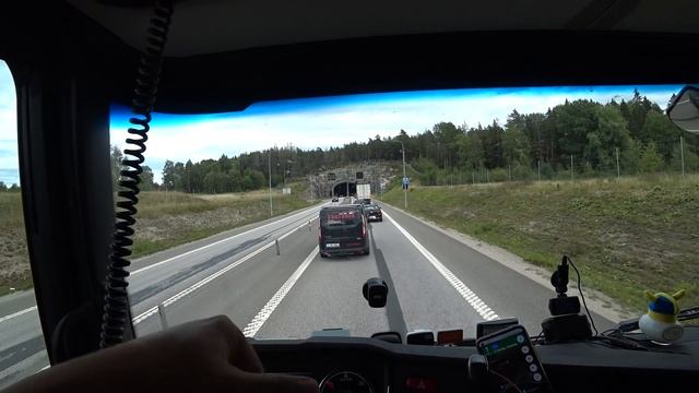 Погрузка в Швеции. Купил тухлую селедку СЮРСТРЕМИНГ))) смотреть онлайн