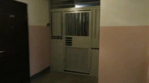 Обзор 9 этажного дома серии 1-КП-528. Лифт МЛМ 2000 Года, Г/П 400 КГ.