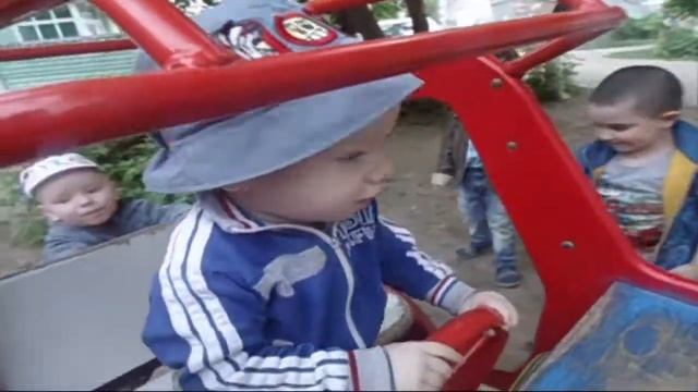 КОГДА НЕ НАШЛИ ОБЩИЙ ЯЗЫК... смотреть онлайн