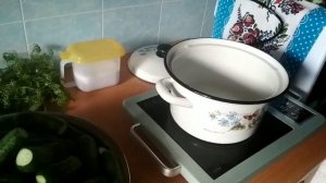 Огурцы на зиму в горячем уксусе.
