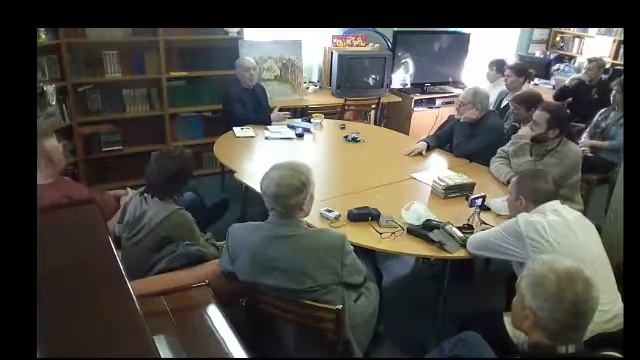 Литературный клуб "Стихотворный бегемот" стихи читает поэт,прозаик, переводчик Анатолий Найманов