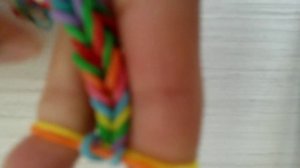 Плетения браслетов из резинок... рыбий хвост