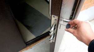 Установка сувальдного дверного замка Меттем