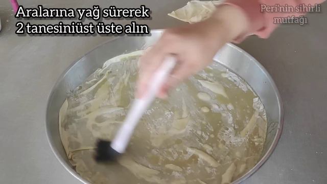 BÖREK DEĞİL BAL MÜBAREK 💯BU YÖNTEMLE ÜSTÜ ÇITIR💯 İÇİ SU BÖREĞİ GİBİ ISLAK💯 EL AÇMASI BÖREK смотреть онлайн