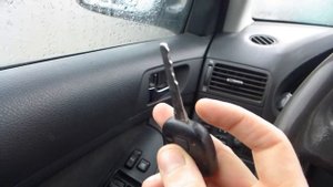 Тойота Авенсис изготовление дубликата чип ключа зажигания  в Минске