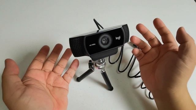 LOGITECH C922 PRO HD STREAM WEBCAM - UNBOXING AND SET UP смотреть онлайн