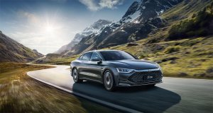 Обзор Китайского автомобиля BYD HAN DM-i 2022 год. Интерьер и экстерьер.