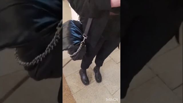 ЗНАКОМСТВО С КРАСАВИЦЕЙ в торговом центре смотреть онлайн