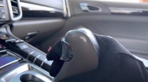 Porsche Cayenne 958 Exclusive shift knob install.