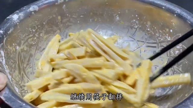 廚師長教你特色菜芝麻藕條的做法，步驟詳細，乾香酥脆老少皆宜【留意美食】#特色菜芝麻藕條 #特色菜 #芝麻藕條