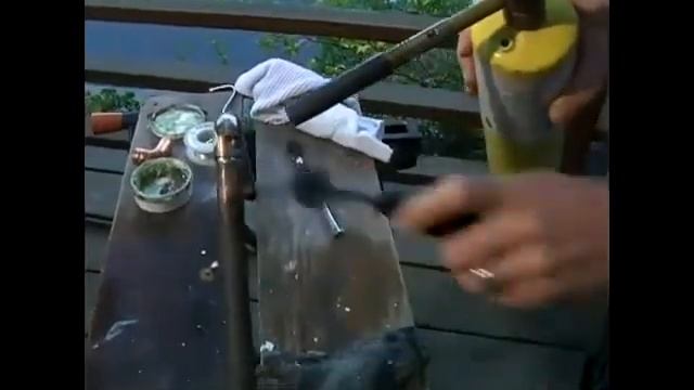 Removing Extra Solder from Copper Pipes смотреть онлайн