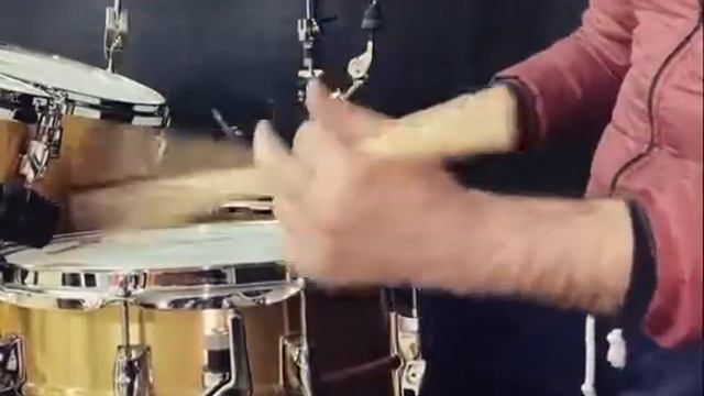 Уроки игры на барабанах Харьков. SK Vocal Studio