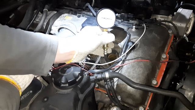 Как замерить компрессию в двигателе без помощников смотреть онлайн